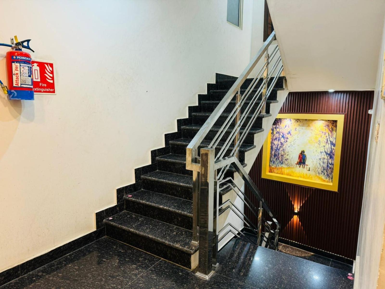 Hotel Pearl Inn Rudrapur المظهر الخارجي الصورة