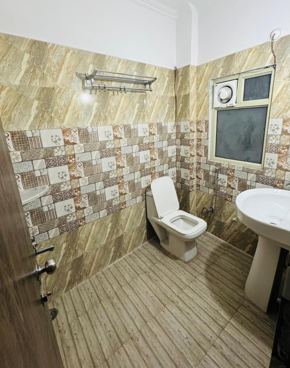 Hotel Pearl Inn Rudrapur المظهر الخارجي الصورة