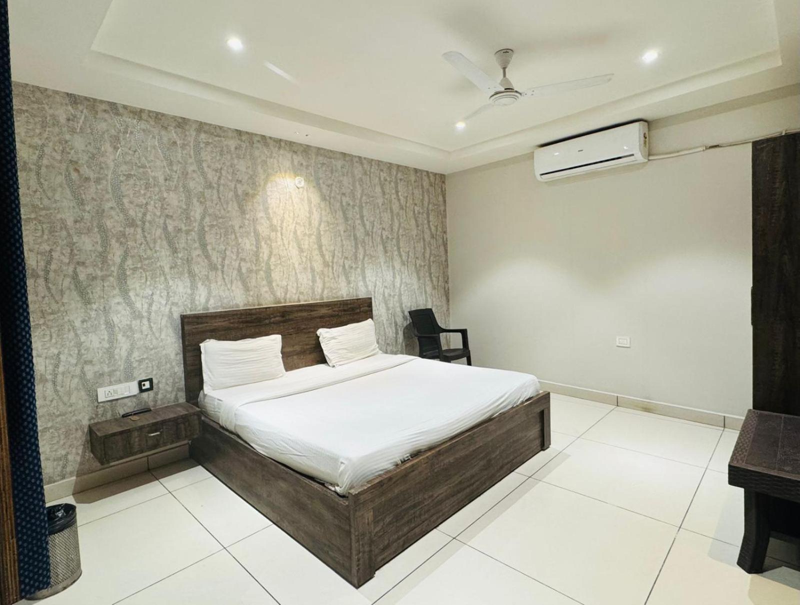Hotel Pearl Inn Rudrapur المظهر الخارجي الصورة