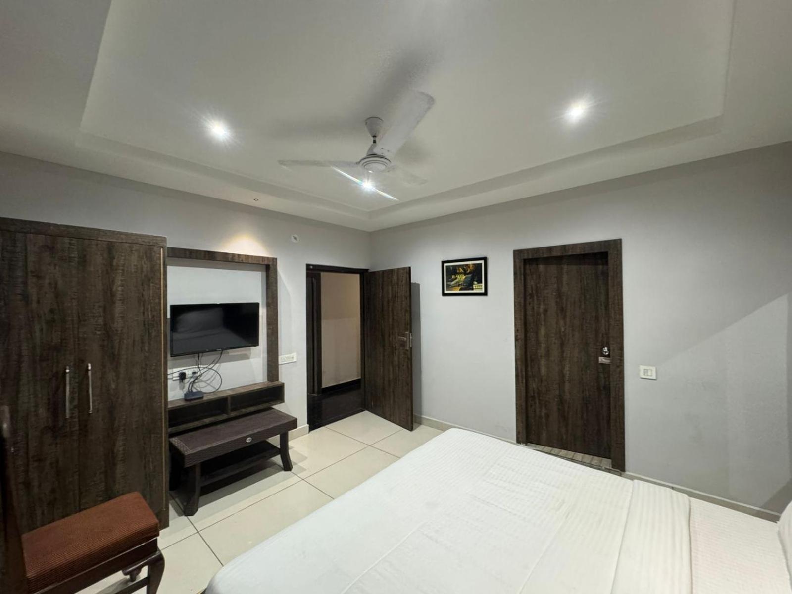 Hotel Pearl Inn Rudrapur المظهر الخارجي الصورة