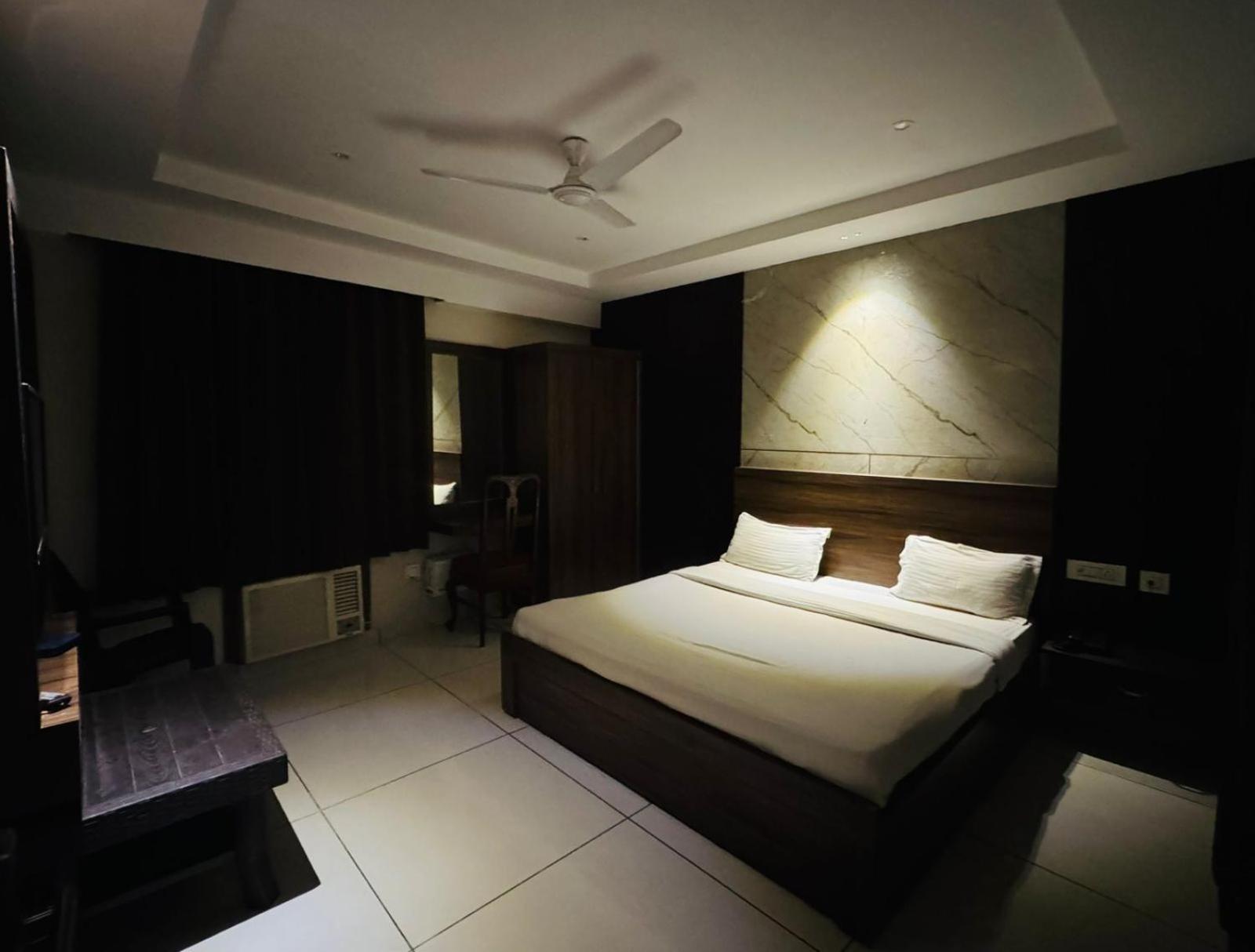 Hotel Pearl Inn Rudrapur المظهر الخارجي الصورة