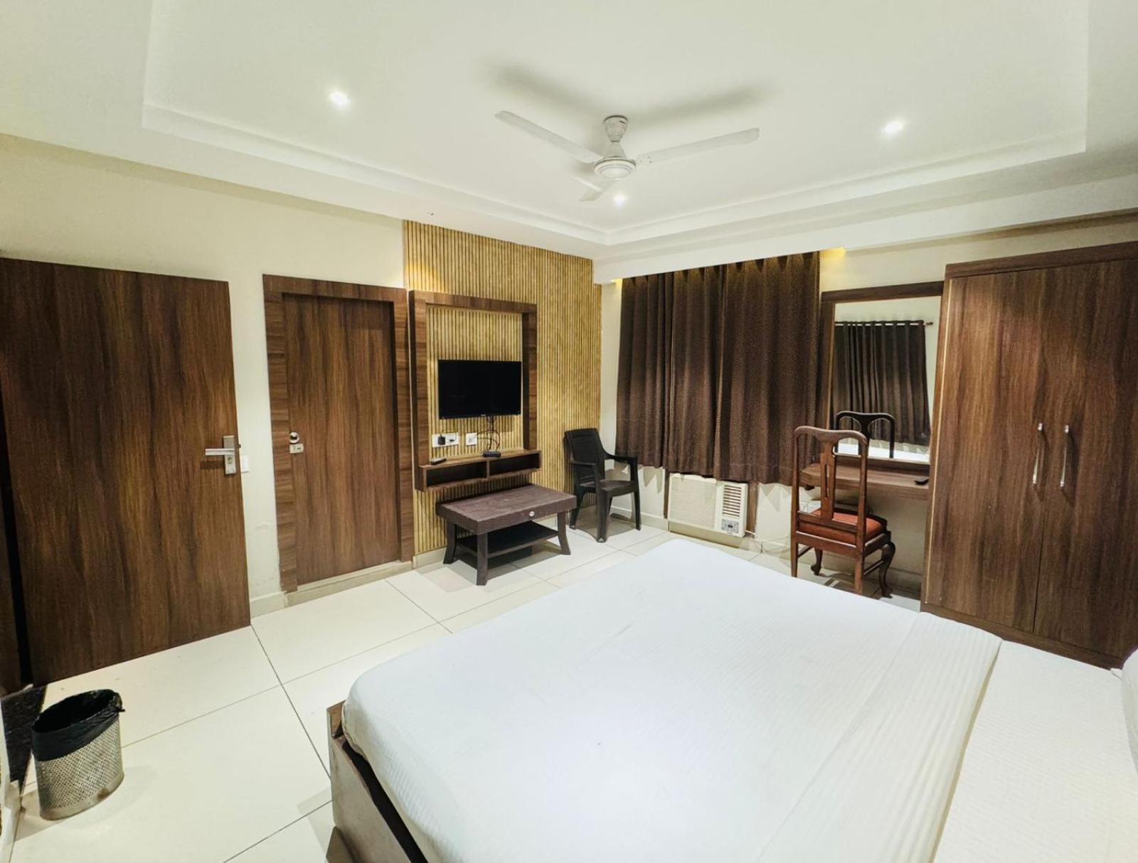 Hotel Pearl Inn Rudrapur المظهر الخارجي الصورة