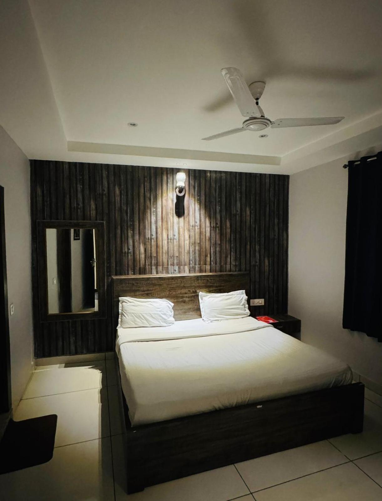 Hotel Pearl Inn Rudrapur المظهر الخارجي الصورة